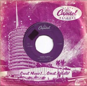 The Piltdown Men - Night Surfin' (7")