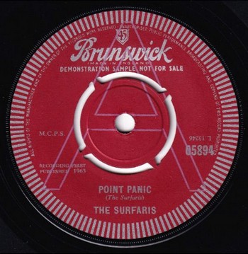 The Surfaris - Waikiki Run (7") - Image 3
