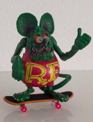 Rat Fink Red + Skateboard  (Action Figure)